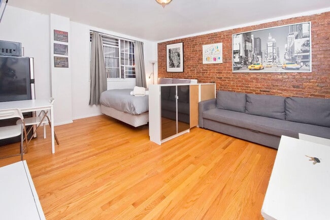 Building Photo - 333 E 95th St Unit ID1032055P