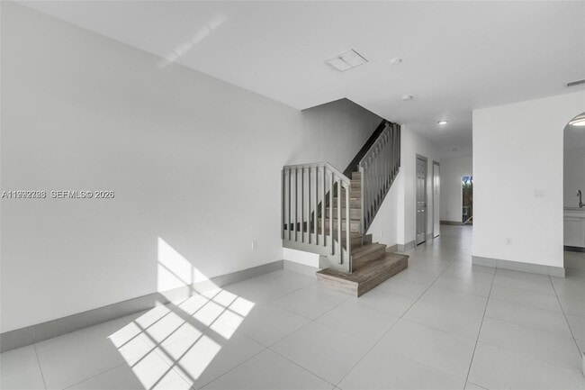 Photo - 1720 NE 33rd Ave
