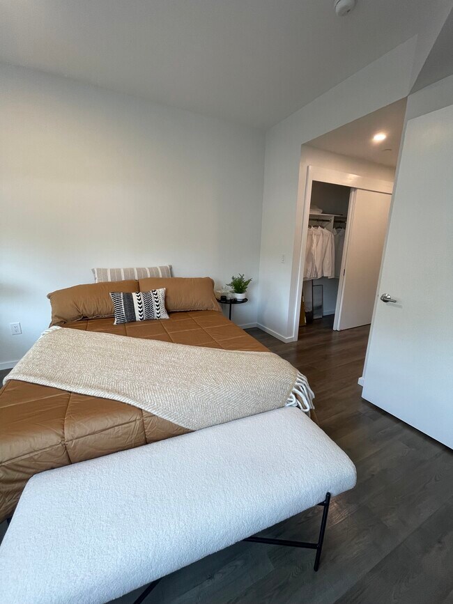 Photo - 104 Baker St