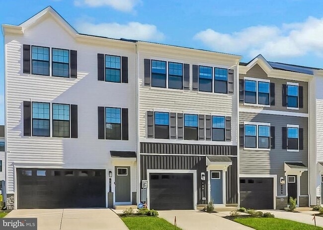 Building Photo - 466 Still Feather Ave