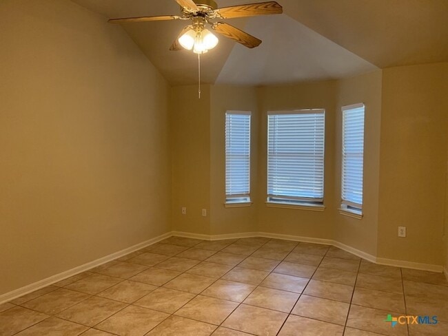 Photo - 3906 Lone Oak Dr
