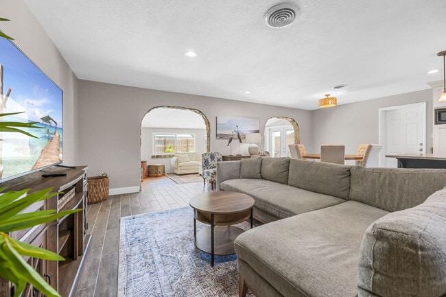 Photo - 128 Martin St Unit ID1250956P