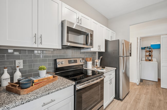 Building Photo - Lodge at Southpoint