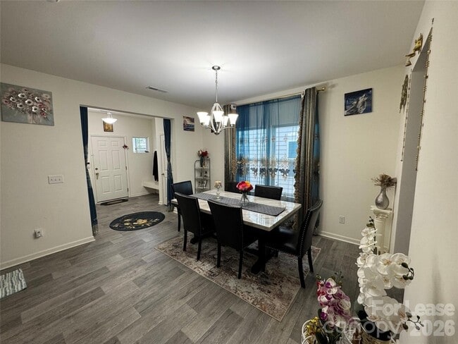 Photo - 574 Scotch Meadows Loop