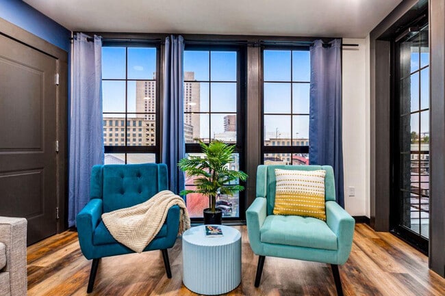 Photo - 611 Commerce St Unit ID1267071P