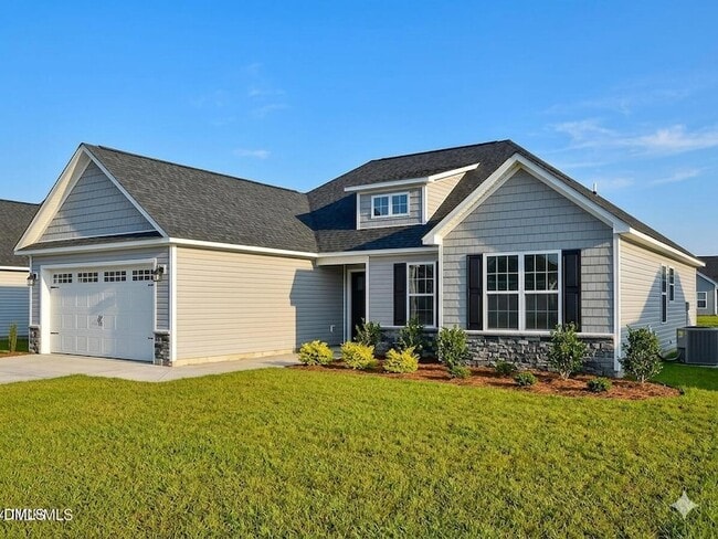 Photo - 918 Uplands Ln