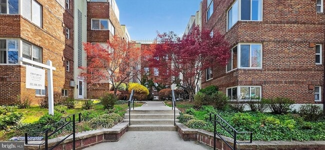 Photo - 5405 9th St NW Unit 306