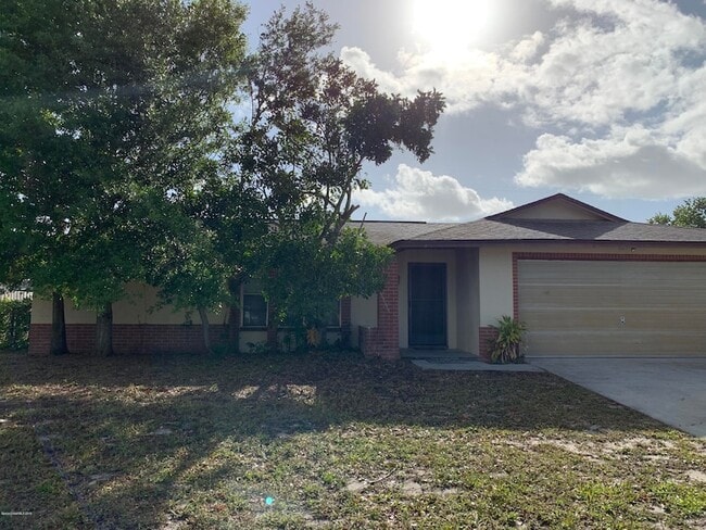 Building Photo - 609 Croton Rd