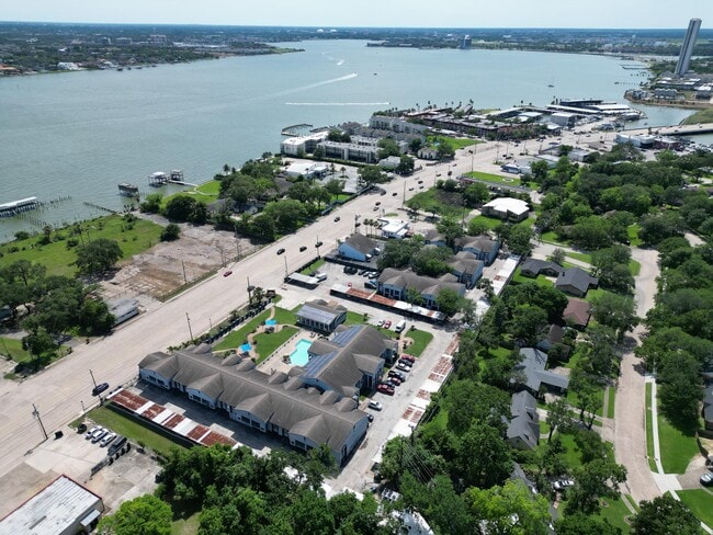 Photo - Pelican Reef Apartments