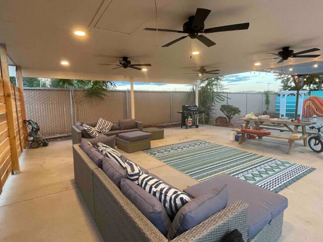 Building Photo - 170 E 100 N Unit ID1249859P