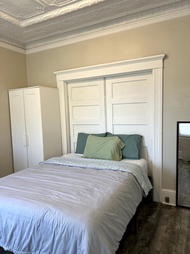 Photo - 107 S Grant St Unit ID1319911P