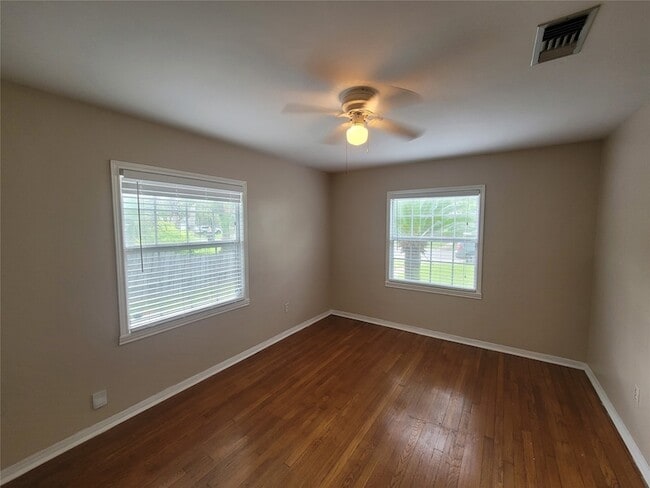 Photo - 114 Dolphin Ave