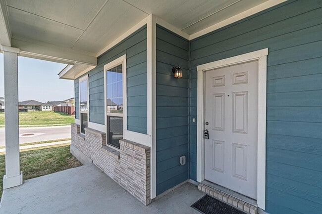 Photo - 384 Witchhazel Way