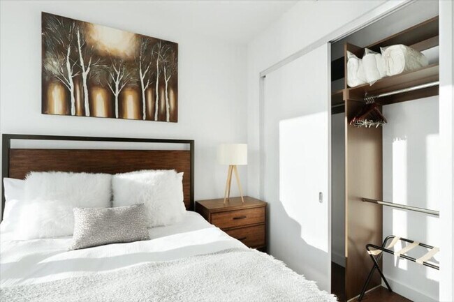 Photo - 605 W 42nd St Unit SI ID1016420P