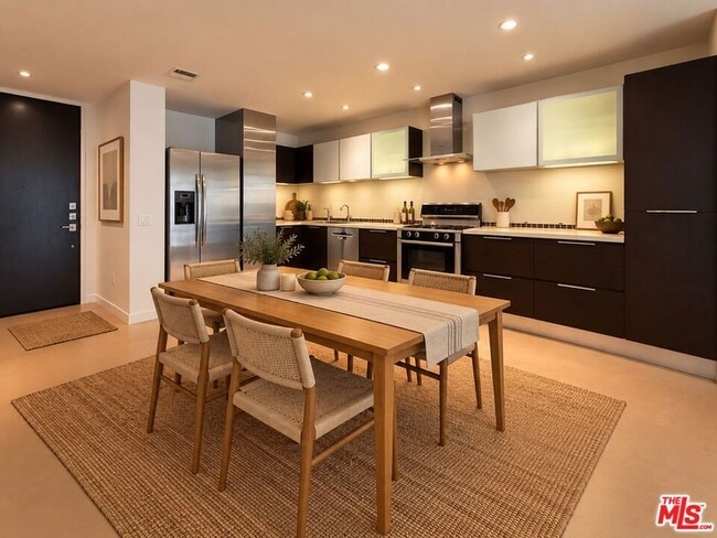 Photo - 10751 Wilshire Blvd