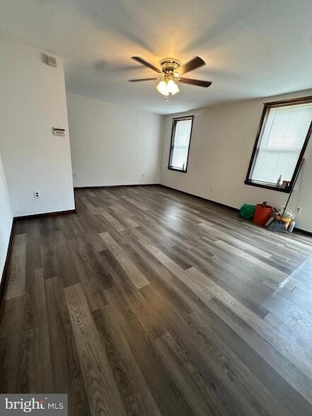 Photo - 2530 E Cambria St