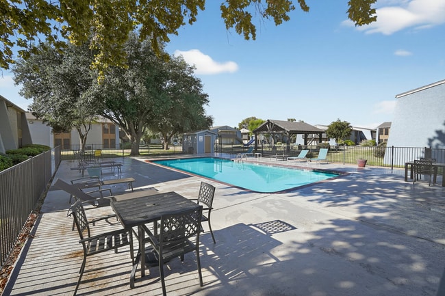 Photo - Sedona Ranch Apartments