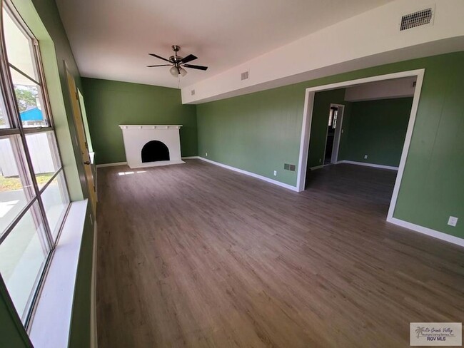 Photo - 510 W Buchanan St