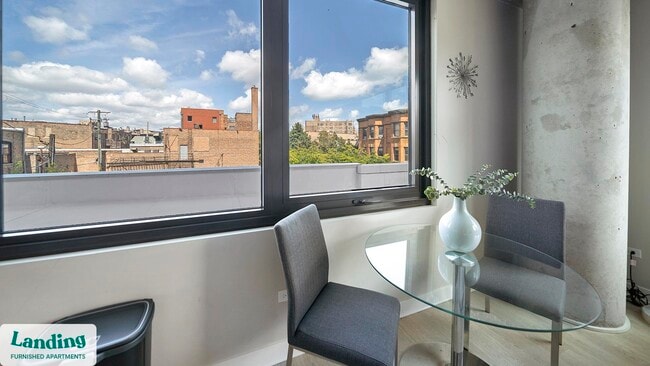 Photo - 4611 N Broadway Unit 212