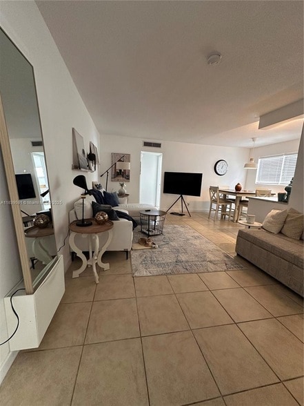 Photo - 1100 NE 1st Ct Unit 103