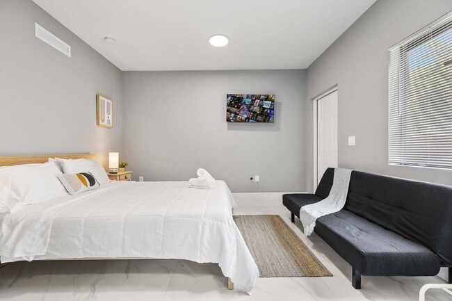 Photo - 1350 NW 28th St Unit FL1-ID1258048P