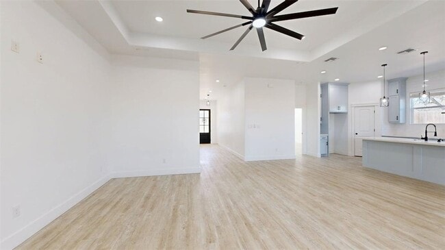 Photo - 4867 N Oakland Ln