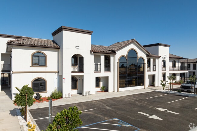 Primary Photo - Palazzo Luxury Villas