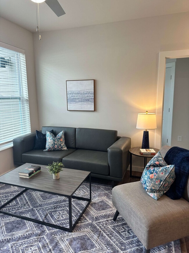 Photo - 1001 Marshall Ave Unit SI FL1-ID1261723P