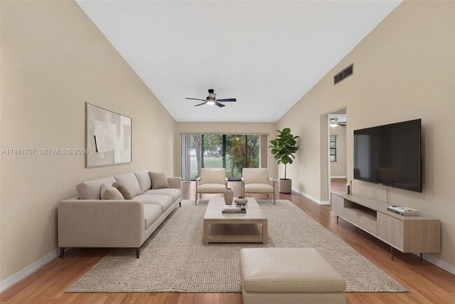 Photo - 9315 Wedgewood Dr Unit B19