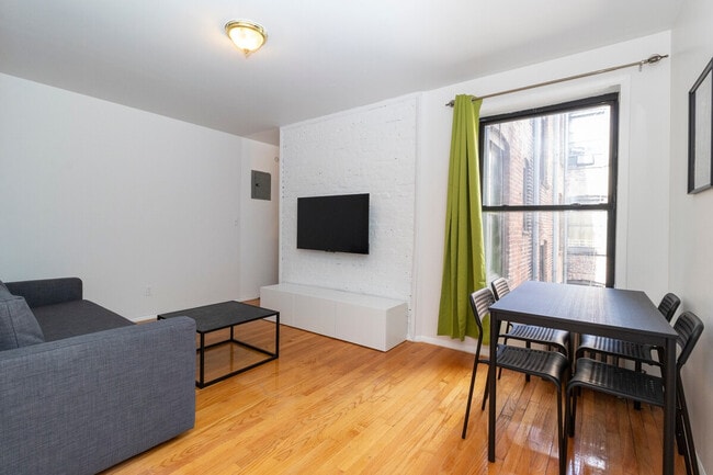 Building Photo - 334 E 96th St Unit SI ID1032040P