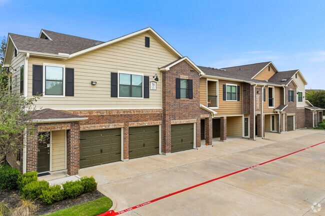 Building Photo - Cortland North Haven