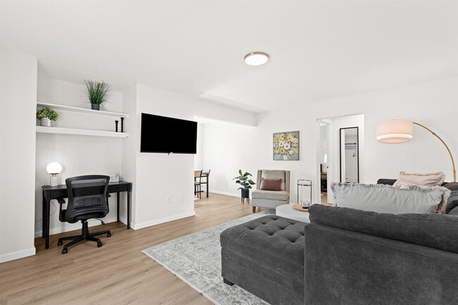 Photo - 22 2nd St Unit ID1032318P