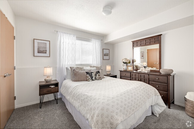 105 - 3BR, 2BA - 1,100SF - Primary Bedroom - Fairview Crossing