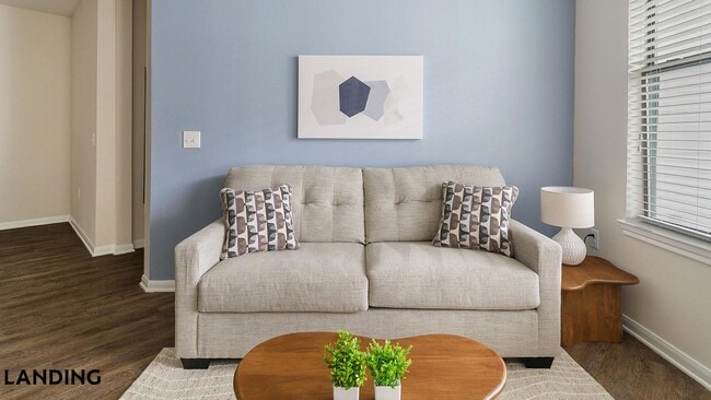 Building Photo - 14580 Crosby Fwy Unit 319
