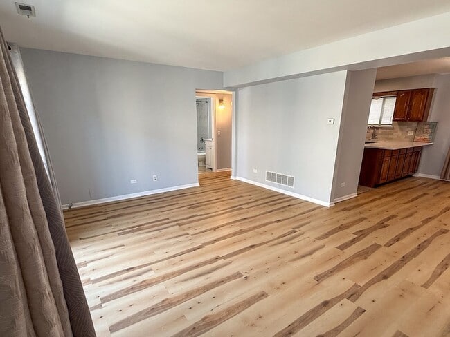 Photo - 8504 W Catherine Ave