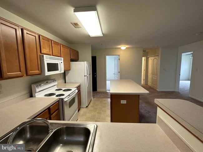 Photo - 1101 Caitlins Way