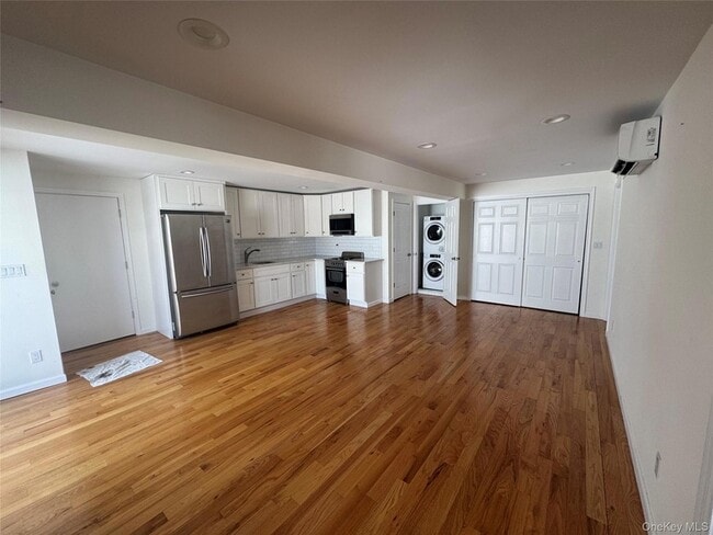 Photo - 505 S Main St