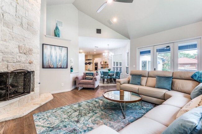 Building Photo - 825 Carrie Ln Unit ID1028451P