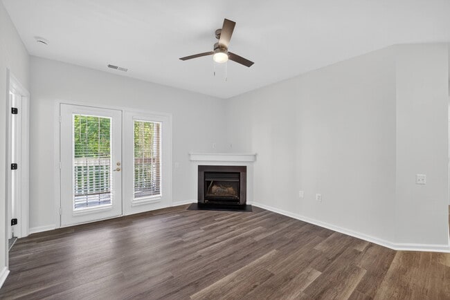 Photo - Brittany Commons Apartments