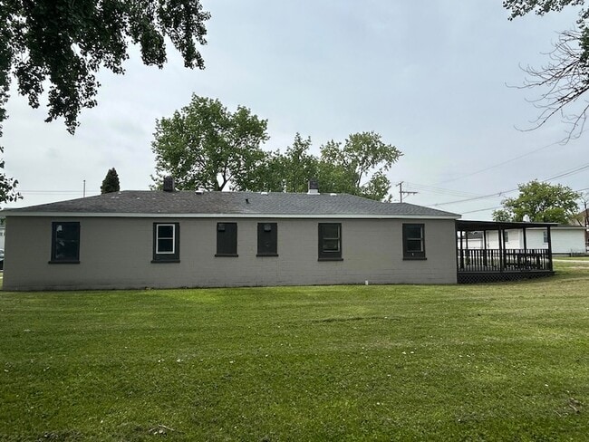Photo - 3822 Melville Ave