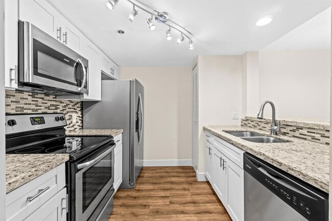 Photo - 600 Scotia Dr Unit 104