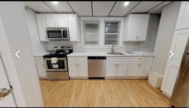 Photo - 288 Meridian St Unit 1