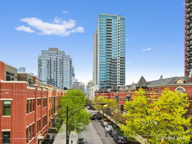 Building Photo - 1629 S Prairie Ave Unit 809