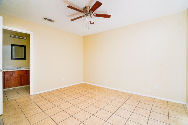 Photo - Woodhaven Apartments