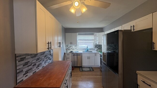 Photo - 86 Notre Dame Ave Unit 2