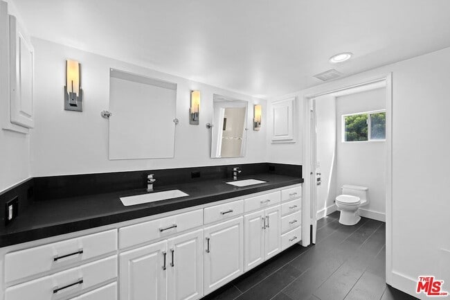 Photo - 17088 Palisades Cir