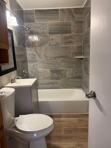 Photo - 5933 Southgood St