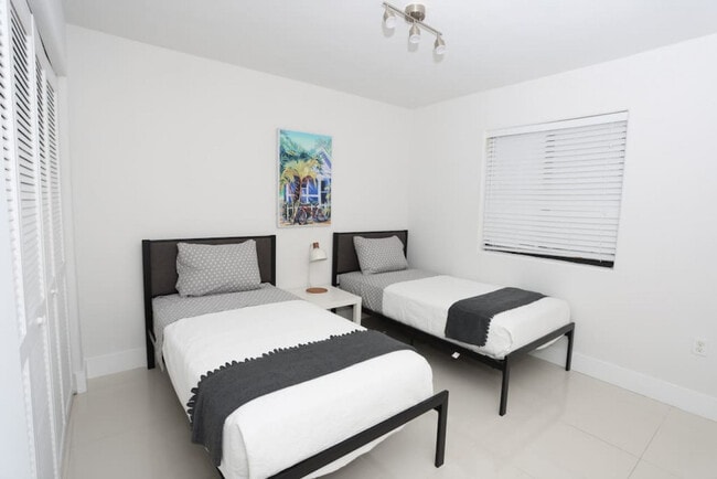 Photo - 1375 SW 6th St Unit ID1056512P