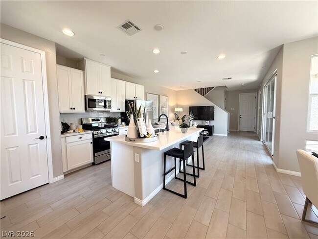 Photo - 916 Cottonwood Hl Pl