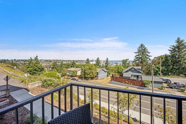 Photo - 624 E 32nd St Unit ID1297492P